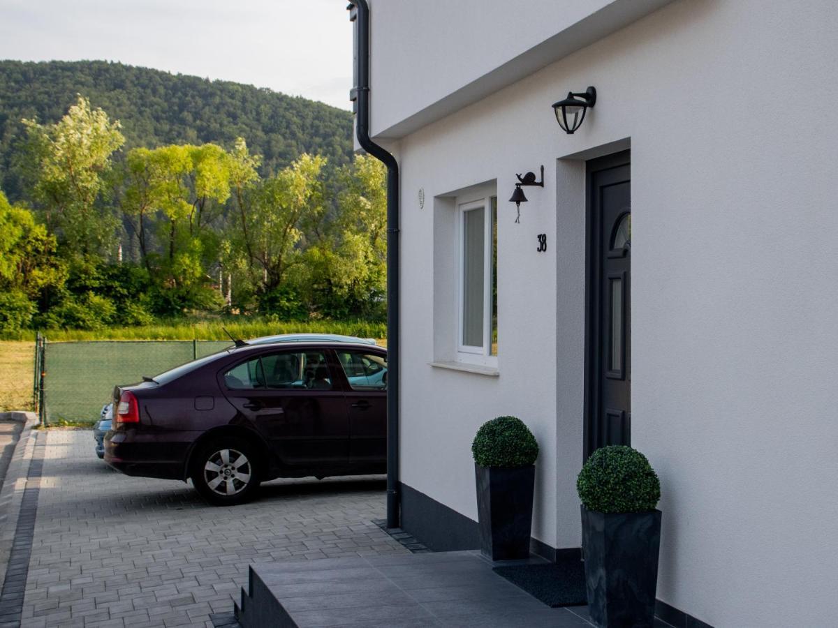 Hotel Dom Hills Bucovina Gura Humorului Exterior foto